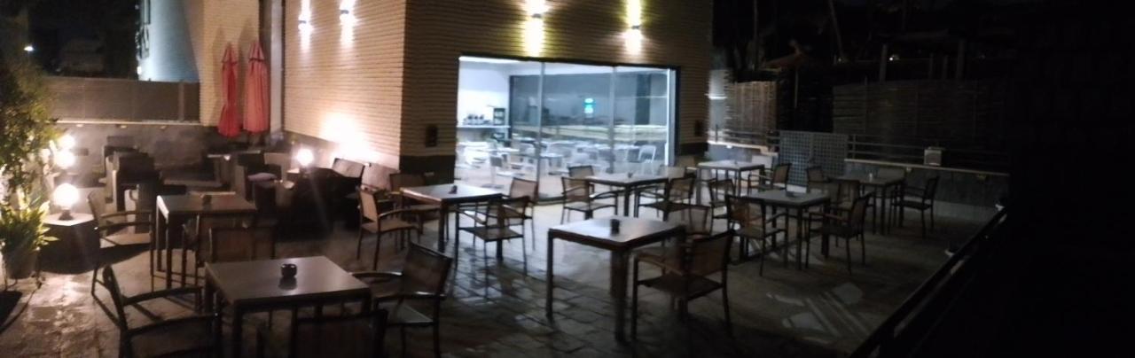 H La Cabana Pozuelo de Alarcón Esterno foto